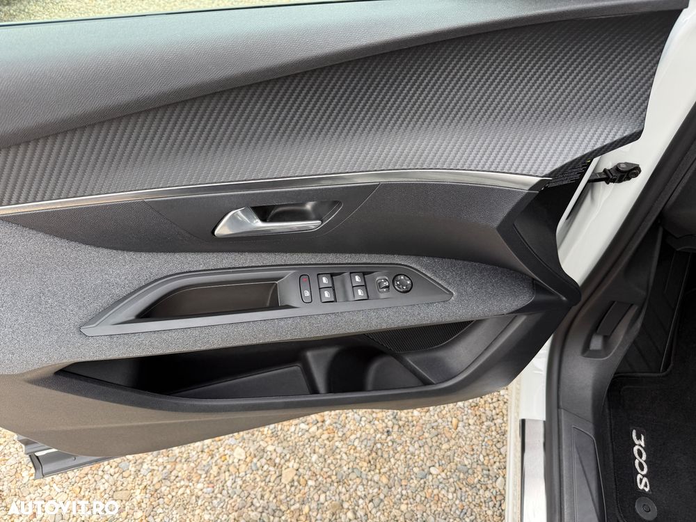 Peugeot 3008 1.5 BlueHDI S&S EAT8 GT-Line - 26