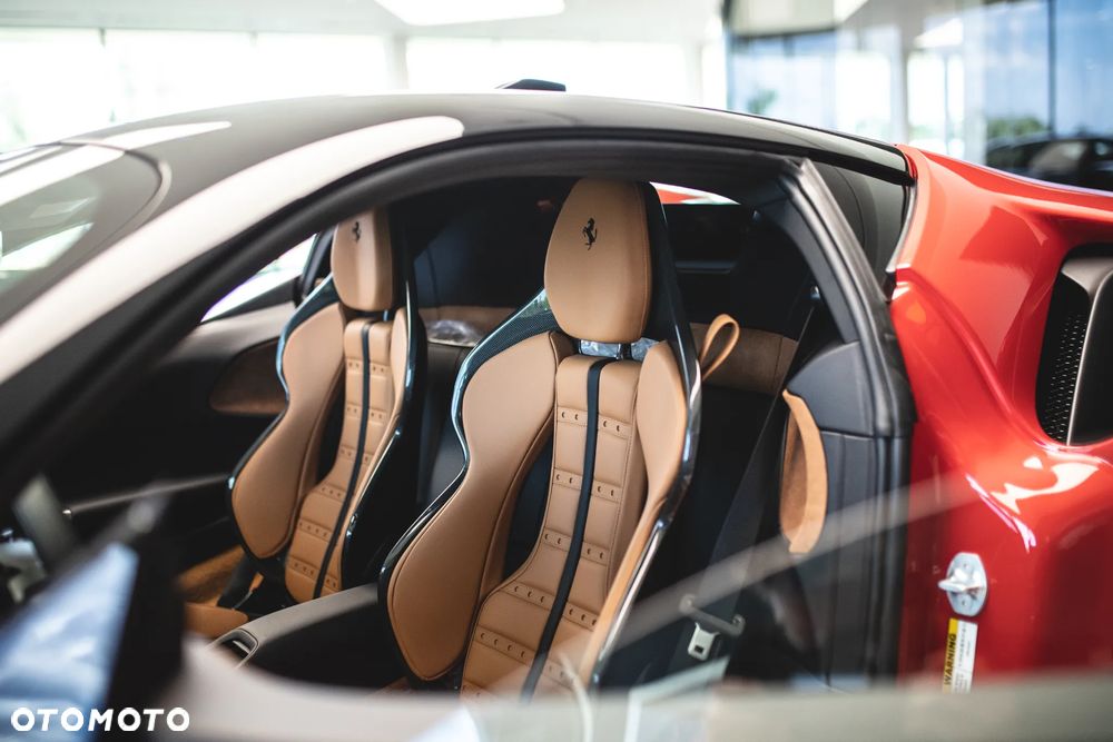 Ferrari SF90 Stradale - 10