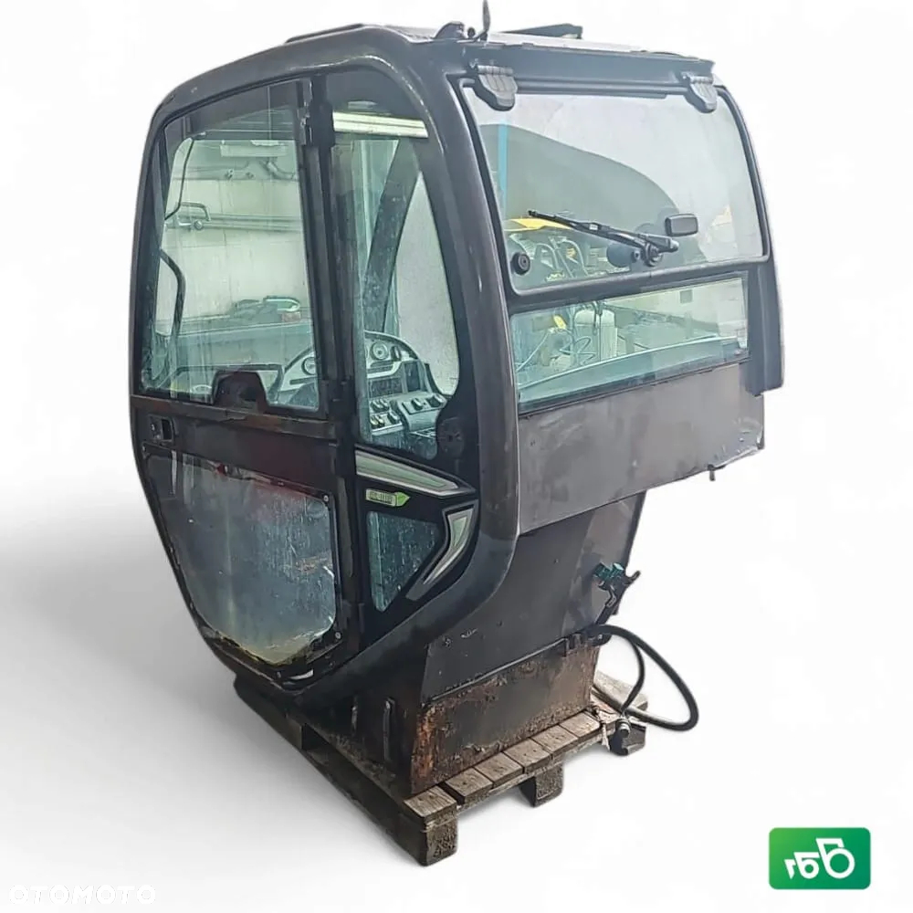 Kabina Manitou MLT 629 Compact - 6