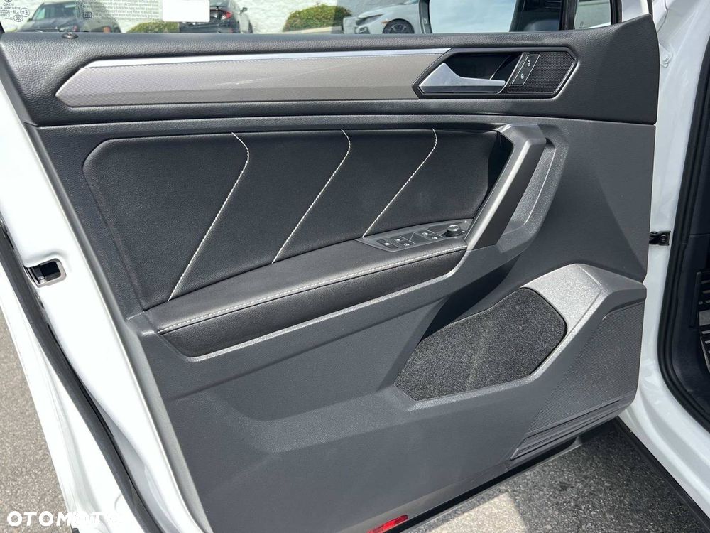Volkswagen Tiguan - 16