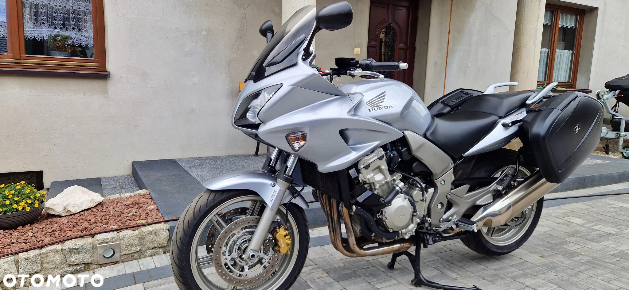 Honda CBF - 10