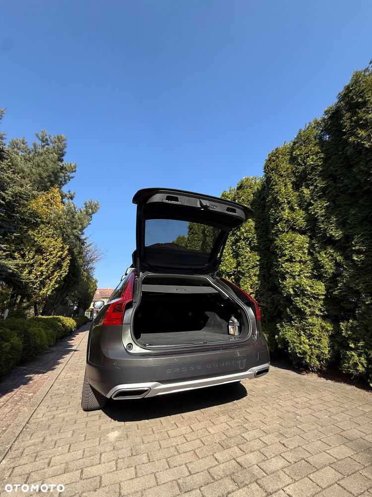 Volvo V90 Cross Country D5 AWD Pro - 9