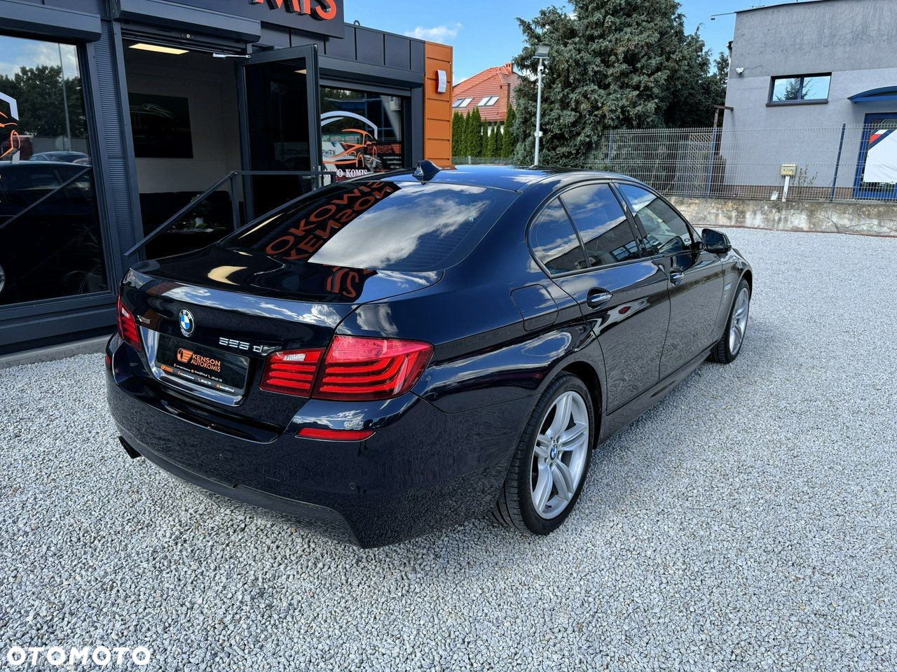 BMW Seria 5 525d xDrive - 4