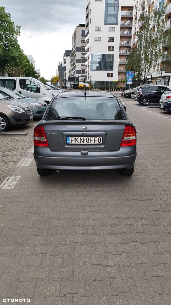 Opel Astra 1.4 - 5