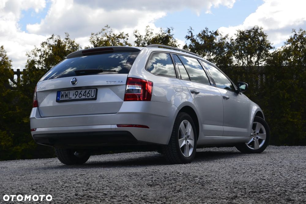 Skoda Octavia 2.0 TDI Ambition DSG - 6