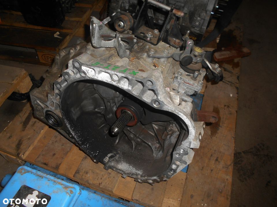 Skrzynia biegów Toyota AVENSIS T27 2,0 D4D 93kW 126KM XYZT-E 6-bieg manual - 1