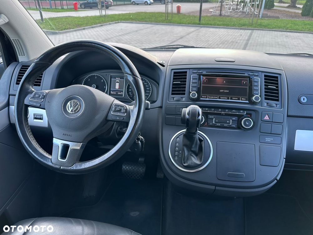 Volkswagen Multivan - 10