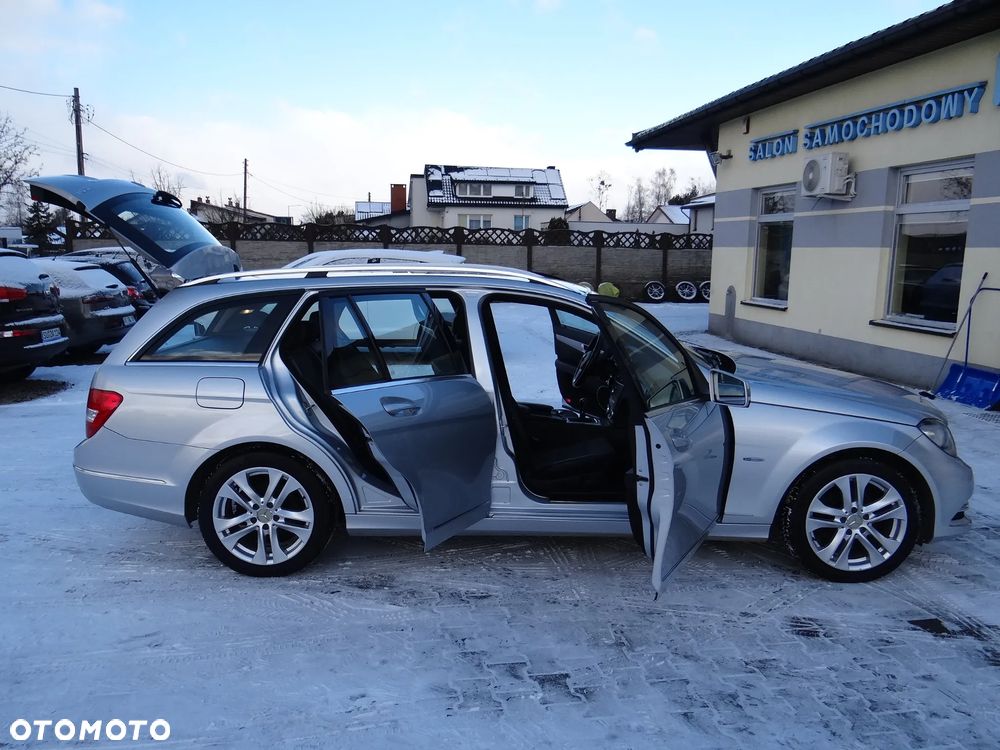 Mercedes-Benz Klasa C 180 CGI BlueEff Avantgarde - 13