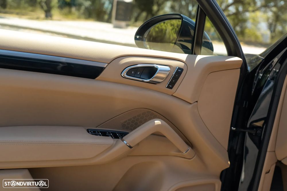 Porsche Cayenne S Tiptronic S - 17