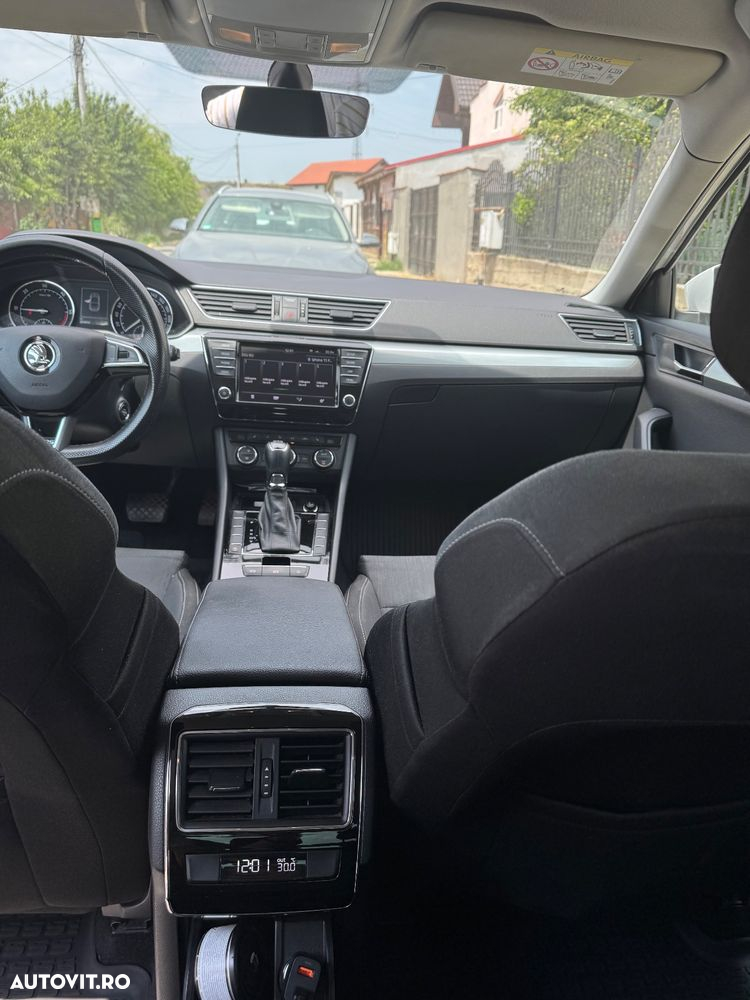 Skoda Superb 2.0 TDI DSG Ambition - 12
