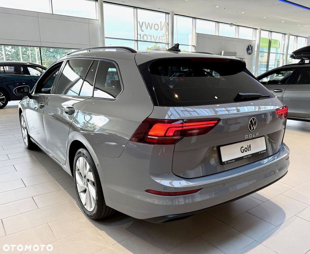Volkswagen Golf VIII 1.5 TSI Life Plus - 4