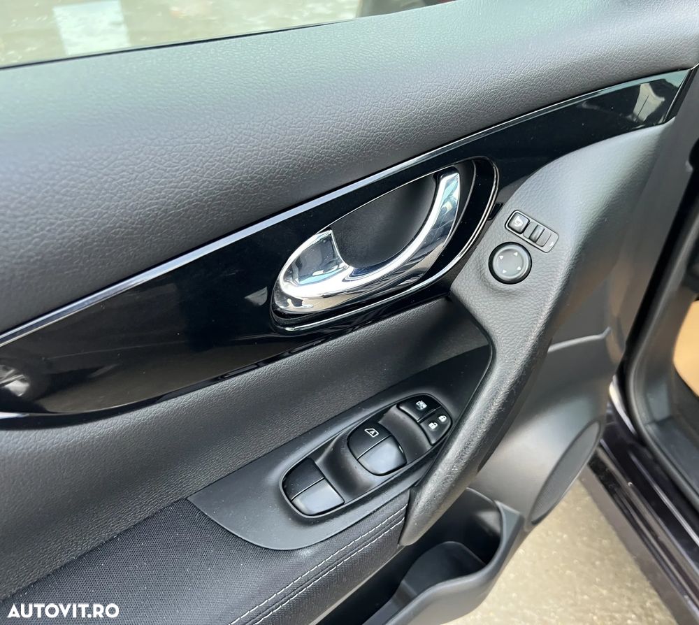 Nissan Qashqai 1.6 DCI Xtronic N-Connecta - 24