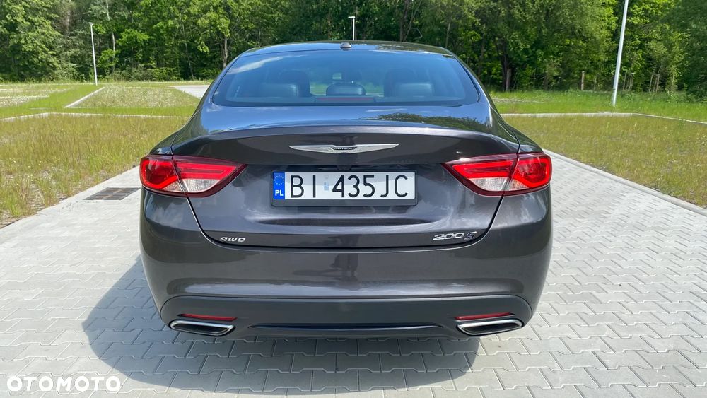 Chrysler 200 - 6