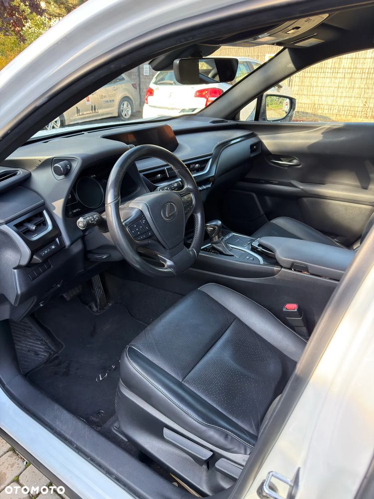 Lexus UX - 23