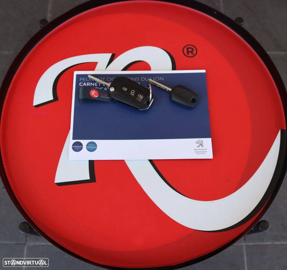 Peugeot 208 - 18