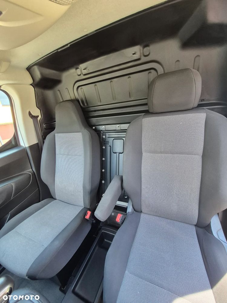 Peugeot Partner  1,5 Diesel 130 KM, Full Bogata Wersja, Faktura 23% - 14