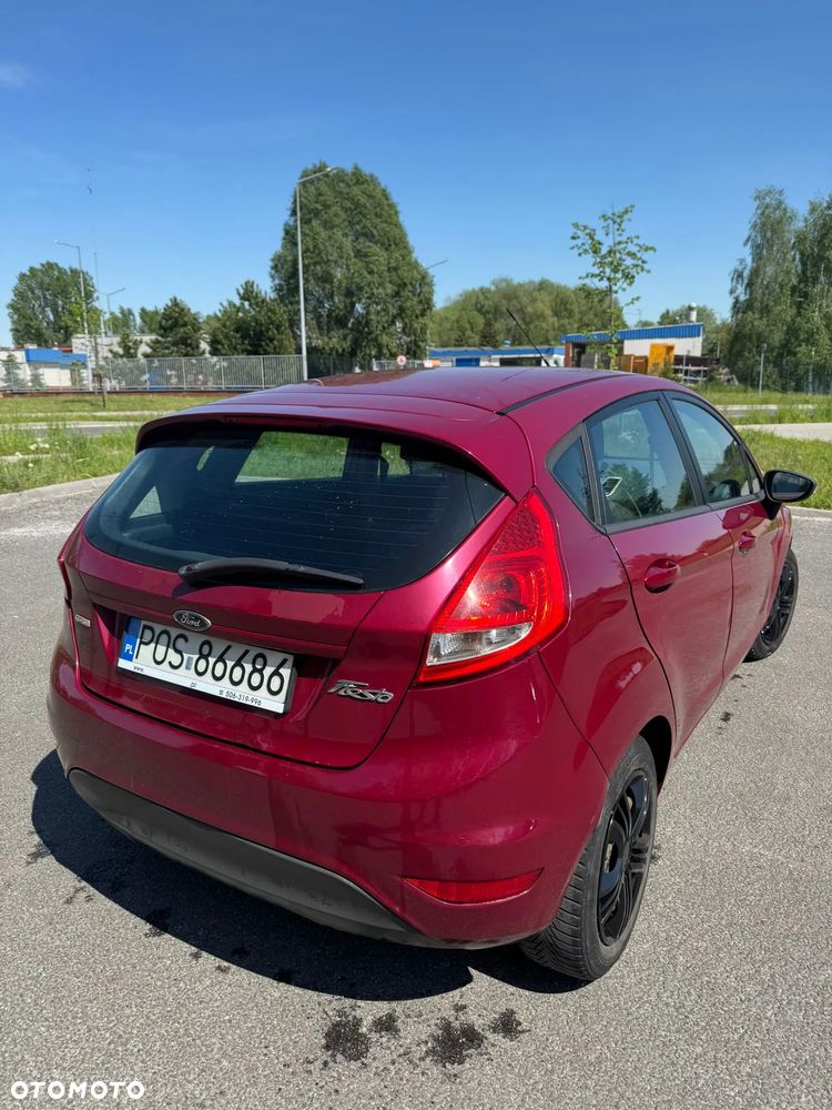 Ford Fiesta 1.4 TDCI - 10
