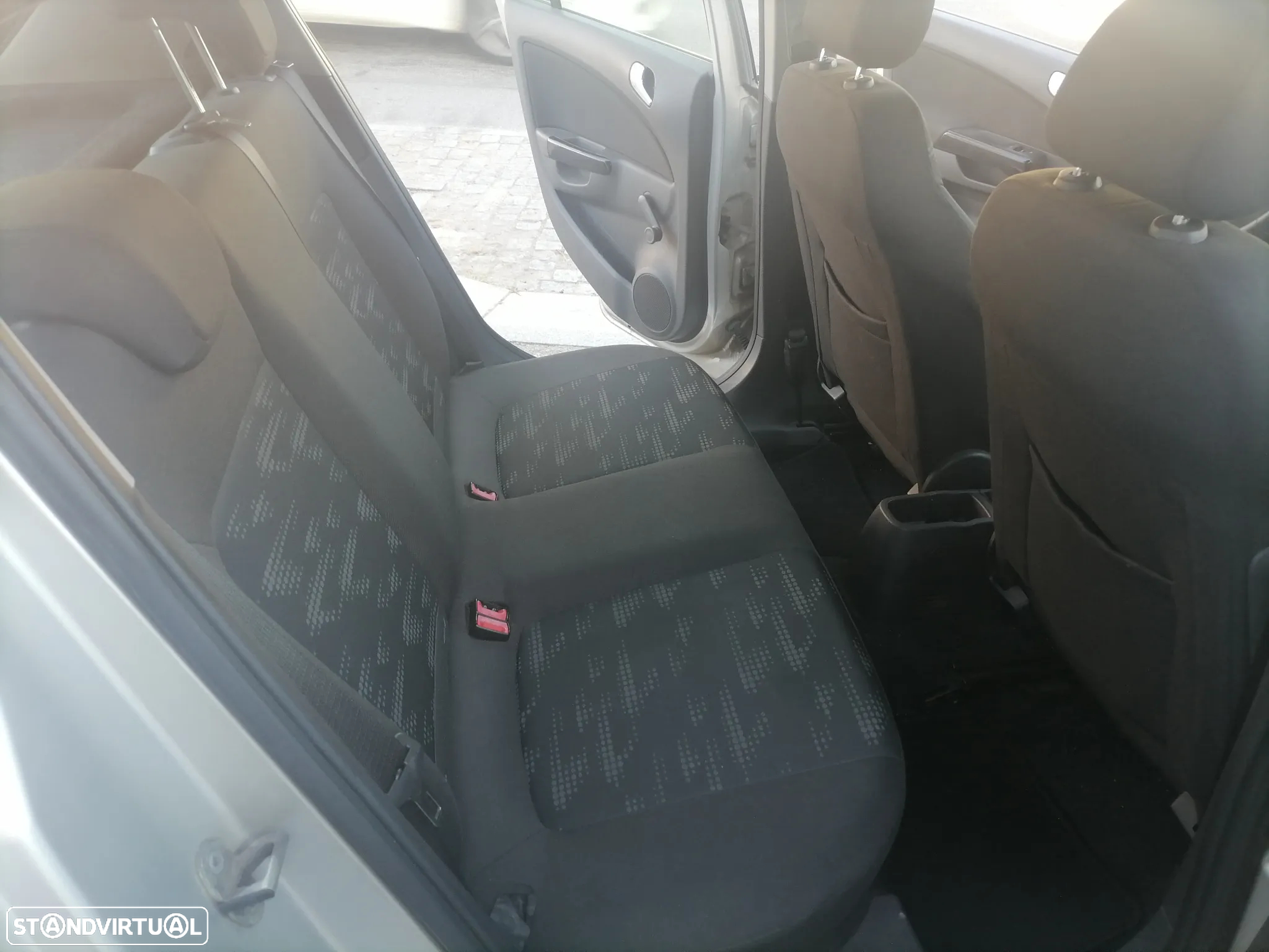 Opel Corsa 1.3 CDTi Enjoy EcoFLEX - 8