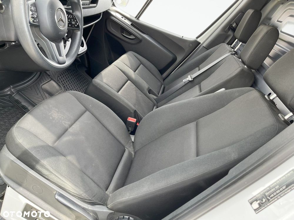 Mercedes-Benz Sprinter - 14