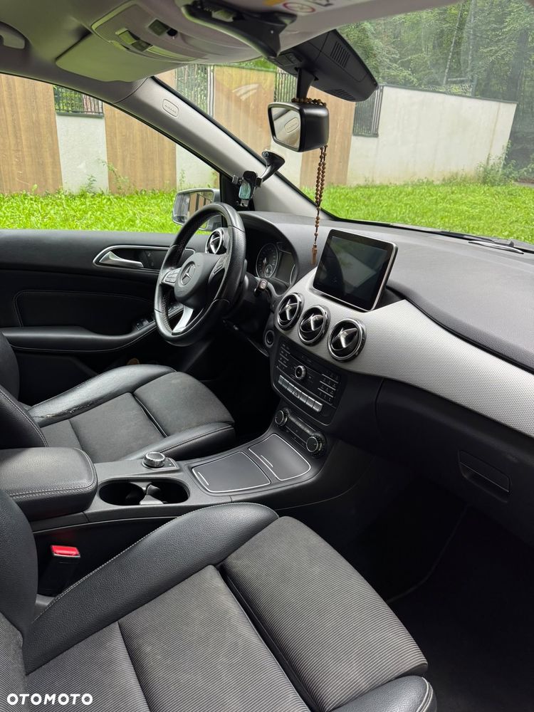 Mercedes-Benz Klasa B 180 (CDI) d 7G-DCT AMG Line - 13