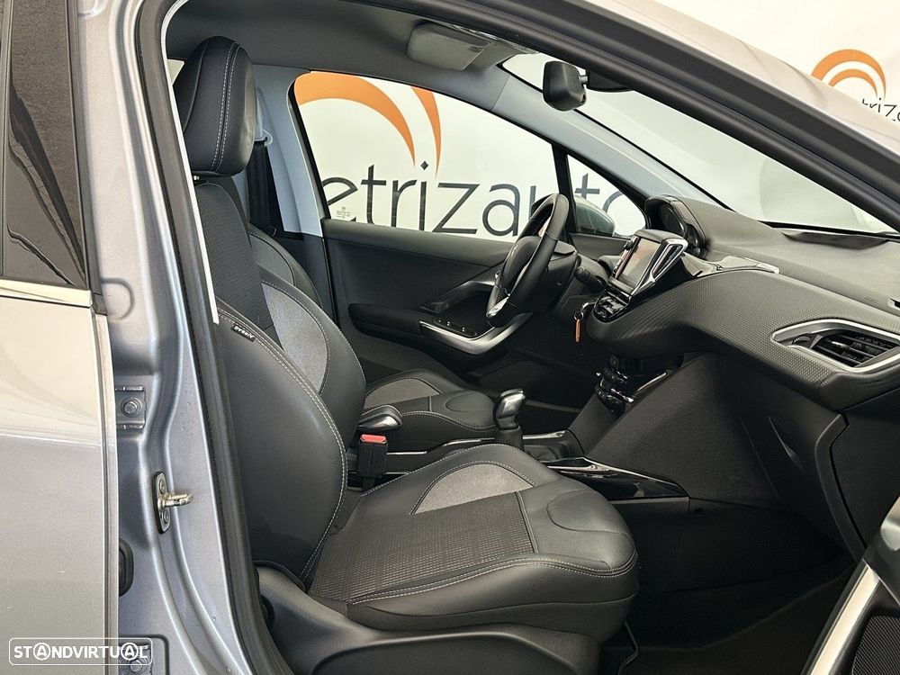 Peugeot 2008 1.2 PureTech Allure - 9