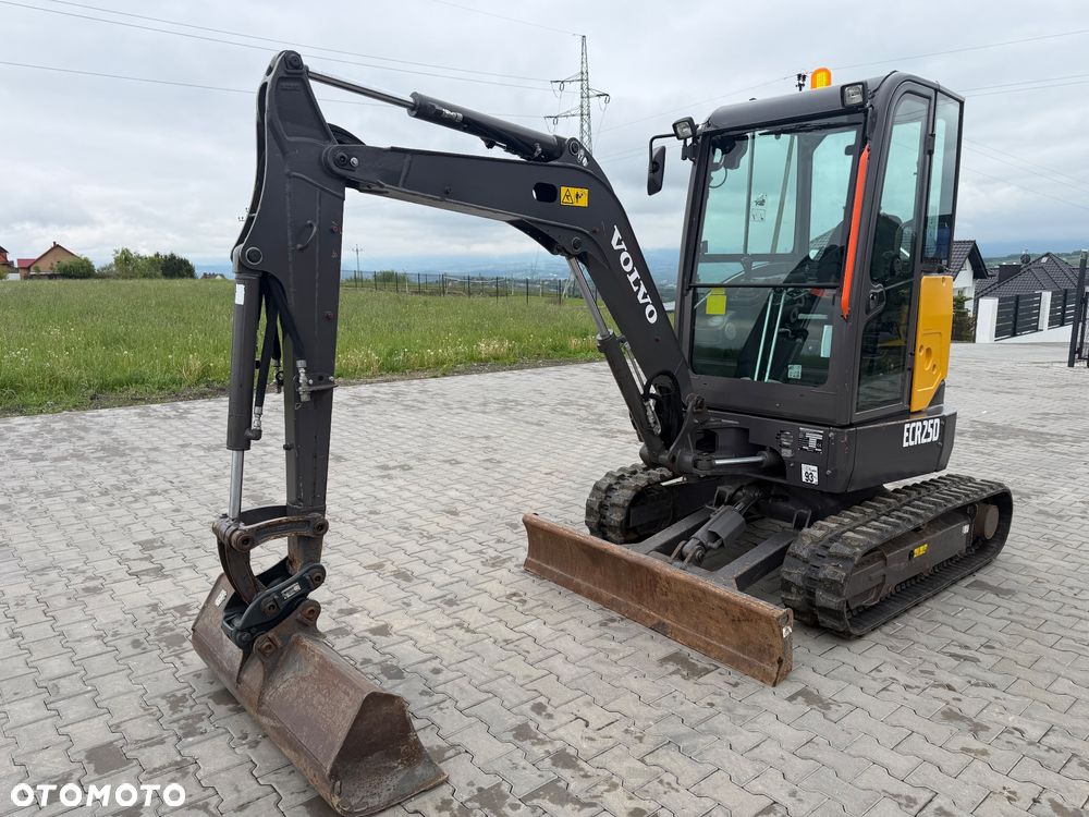 Volvo ECR25D - 6
