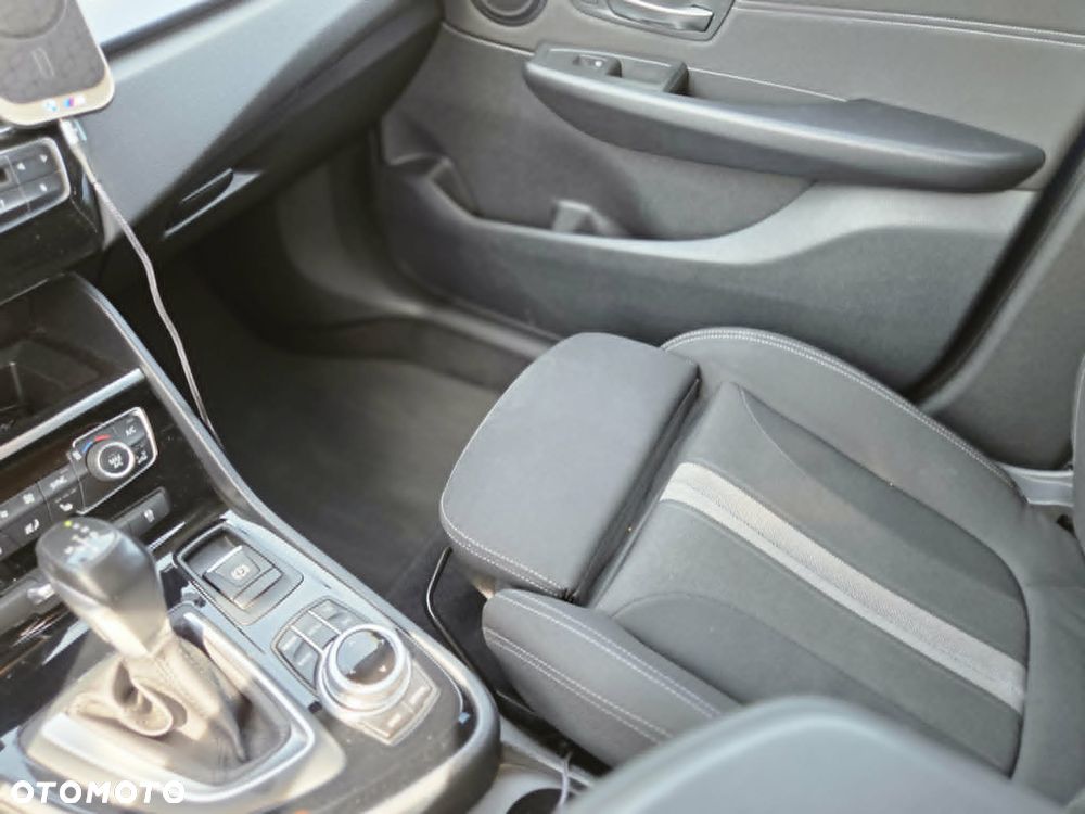 BMW Seria 2 218d xDrive Sport - 11
