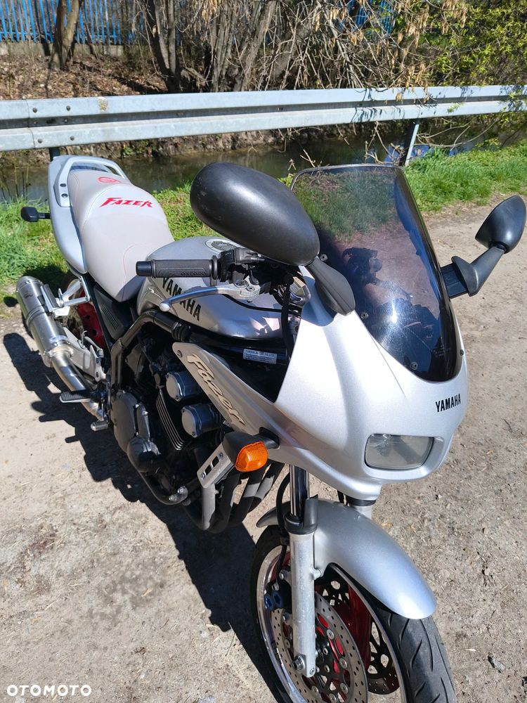 Yamaha FZS - 9
