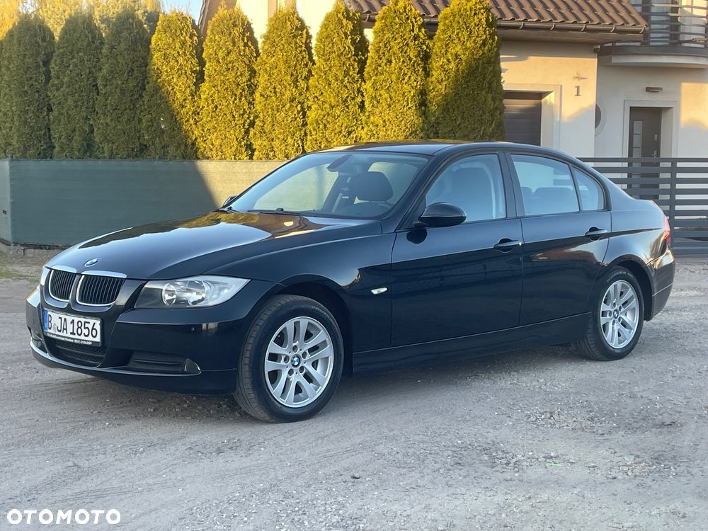 BMW Seria 3 318i Edition Exclusive - 4