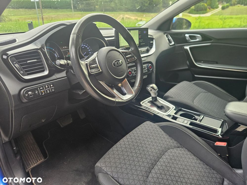 Kia Ceed 1.6 GDI DCT OPF Platinum - 10