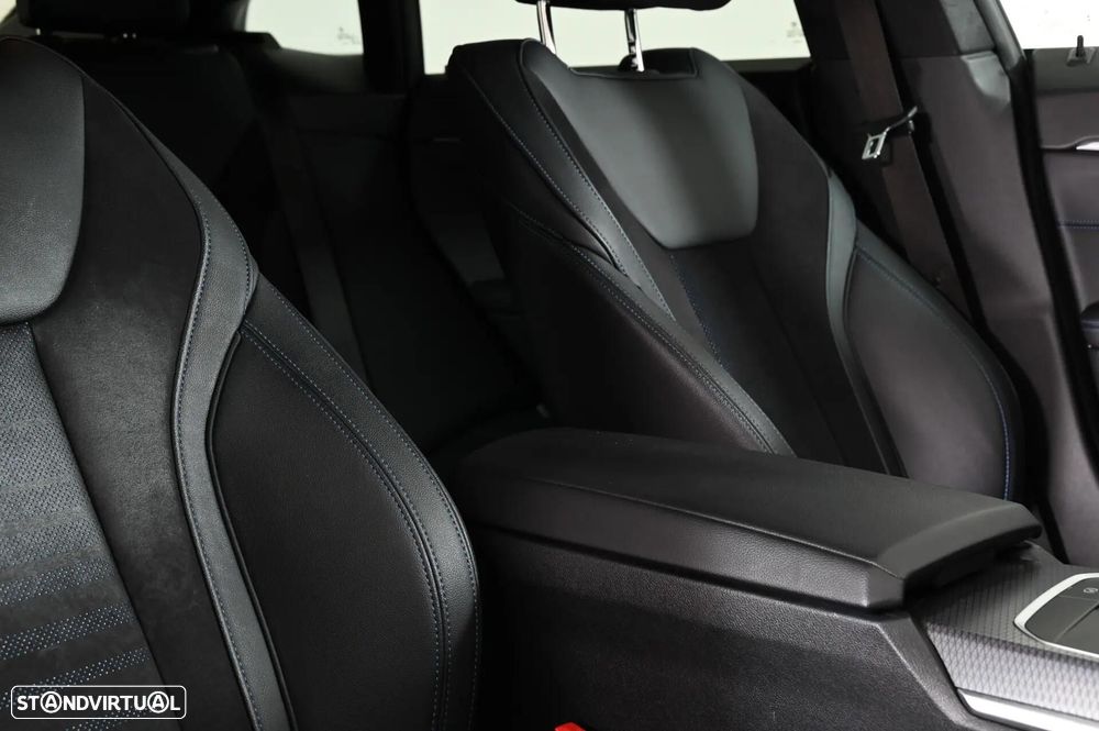 BMW i4 eDrive40 Pack Desportivo M - 27