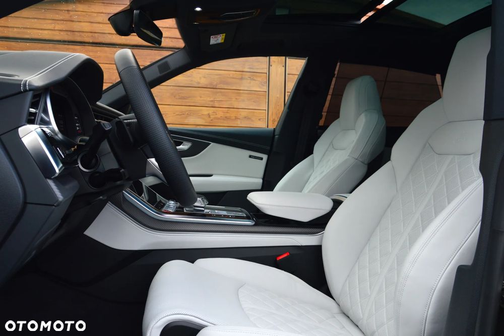 Audi SQ8 - 18