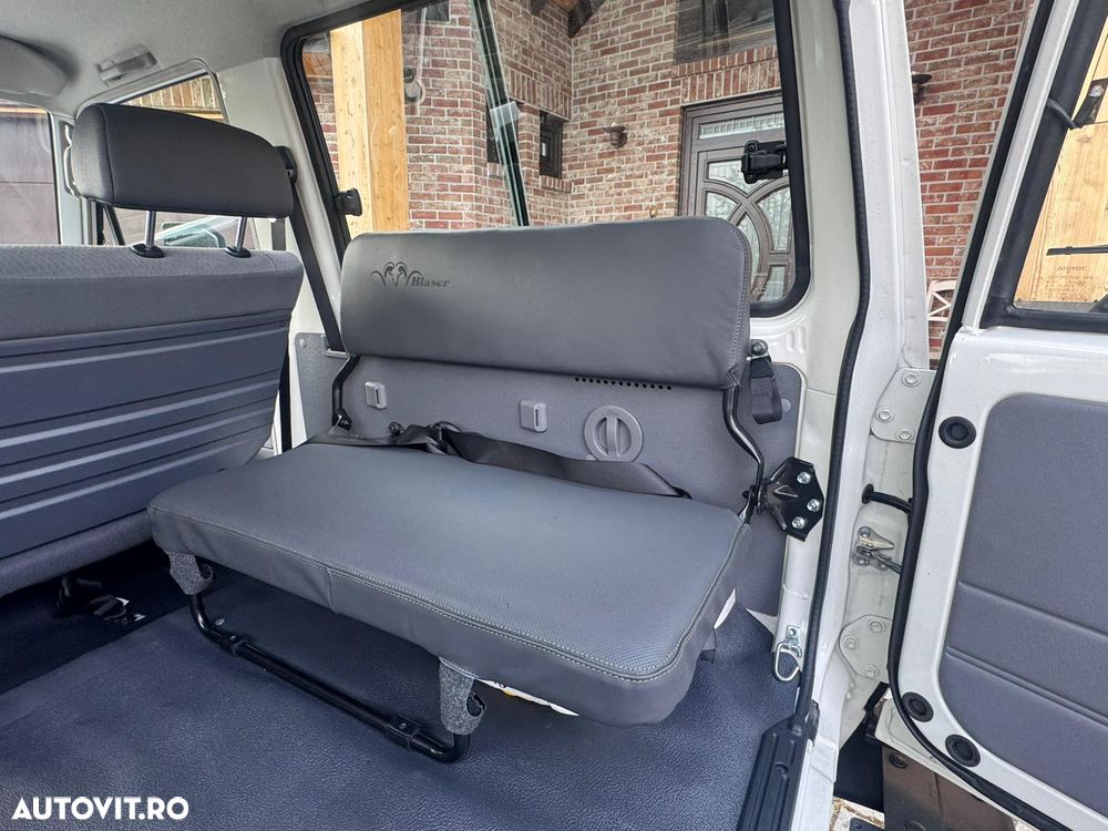 Toyota LANDCRUISER - 11