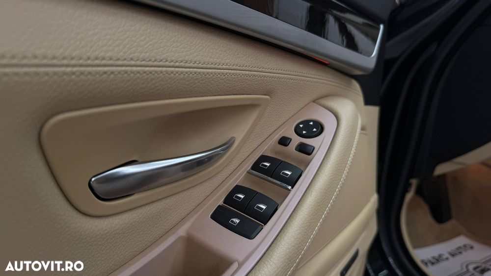 BMW Seria 5 530d Sport-Aut. - 35