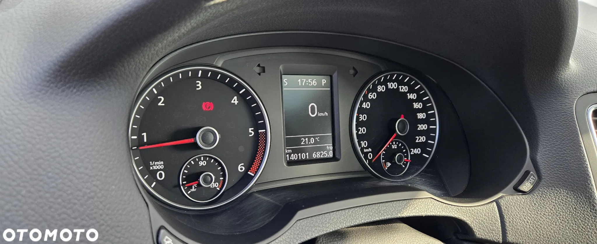 Volkswagen Sharan 2.0 TDI BMT Comfortline DSG - 23