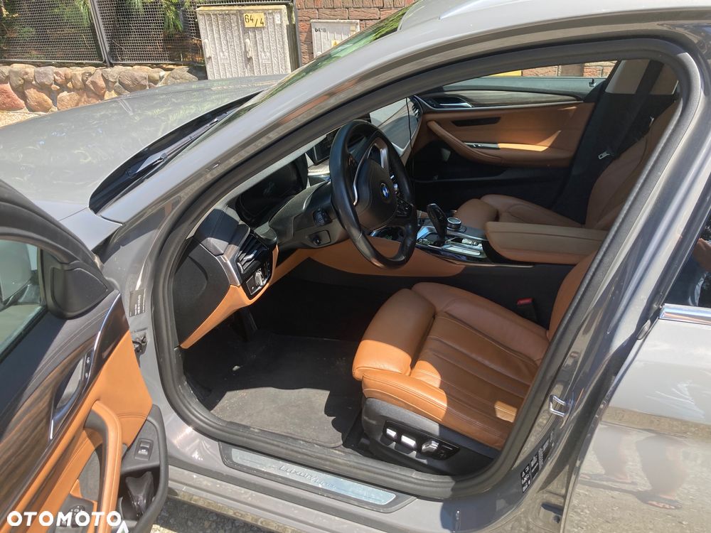 BMW Seria 5 530d mHEV Luxury Line - 11