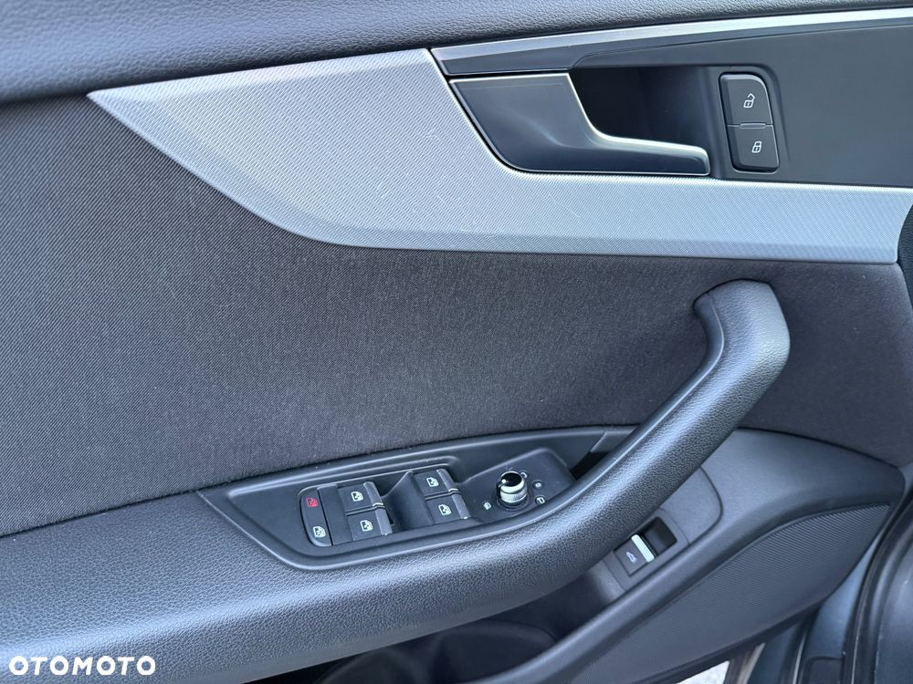 Audi A4 Avant 2.0 TDI S tronic - 16