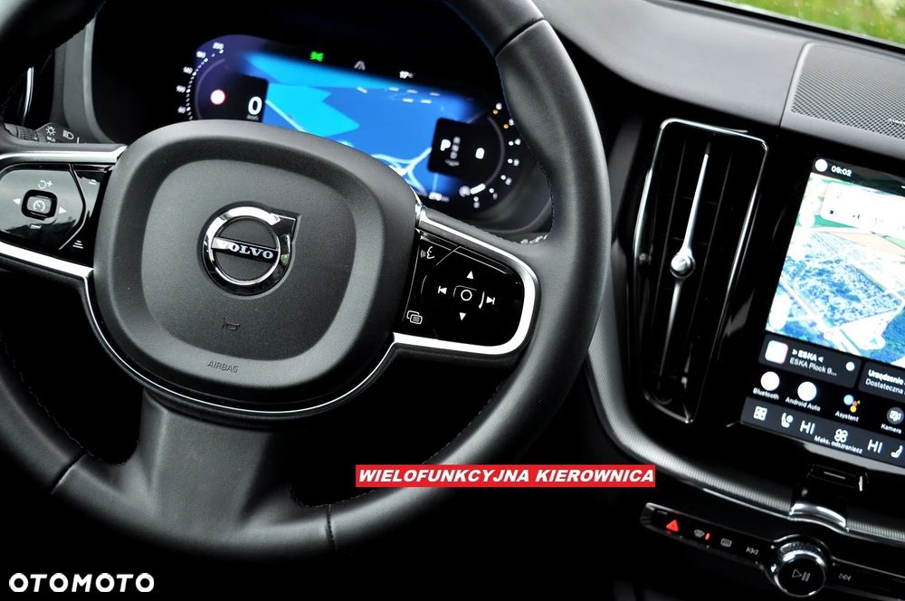 Volvo XC 60 B4 D Plus Dark - 16