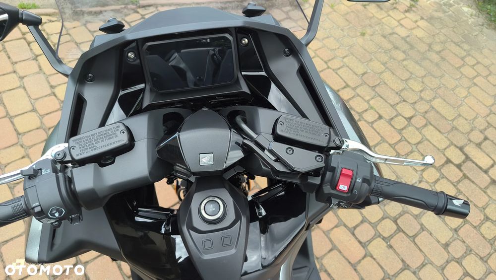 Honda NSS - 6