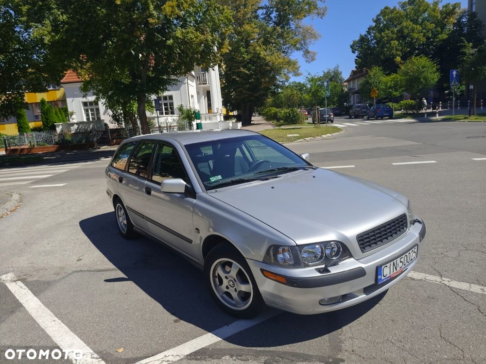 Volvo V40 1.8 - 2