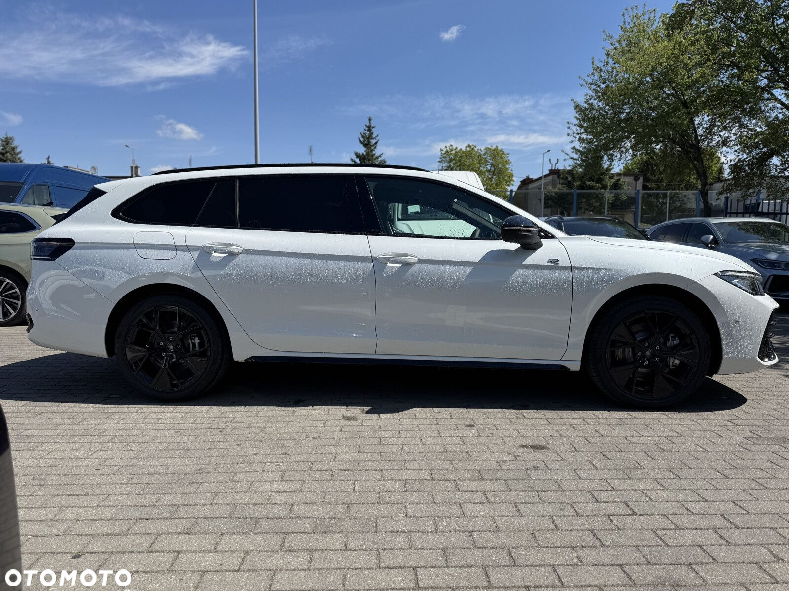 Volkswagen Passat - 27