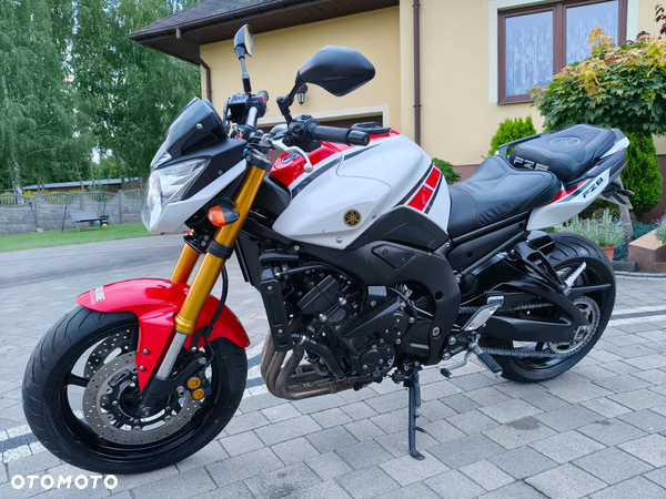 Yamaha FZ8