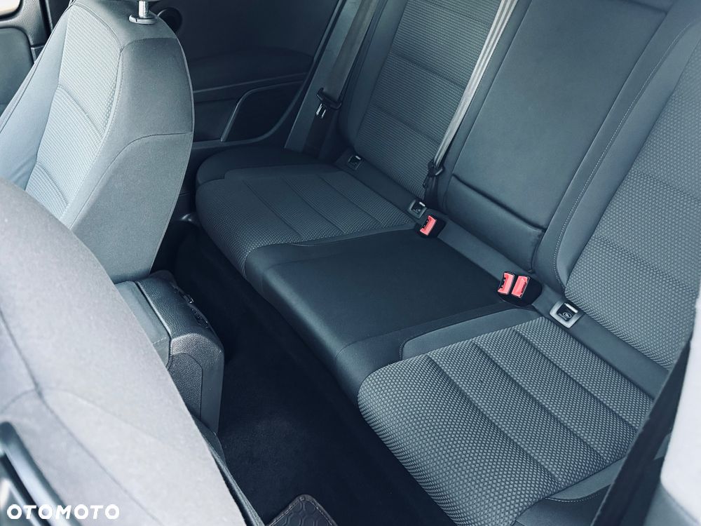 Volkswagen Golf VI 2.0 TDI Comfortline - 35