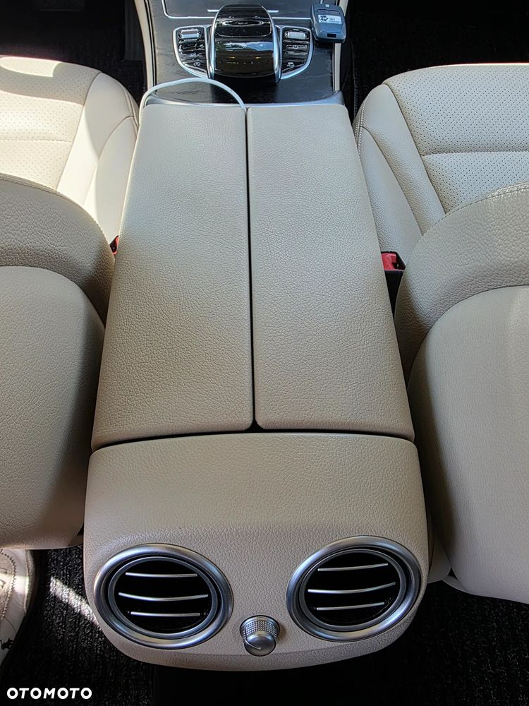 Mercedes-Benz GLC - 22