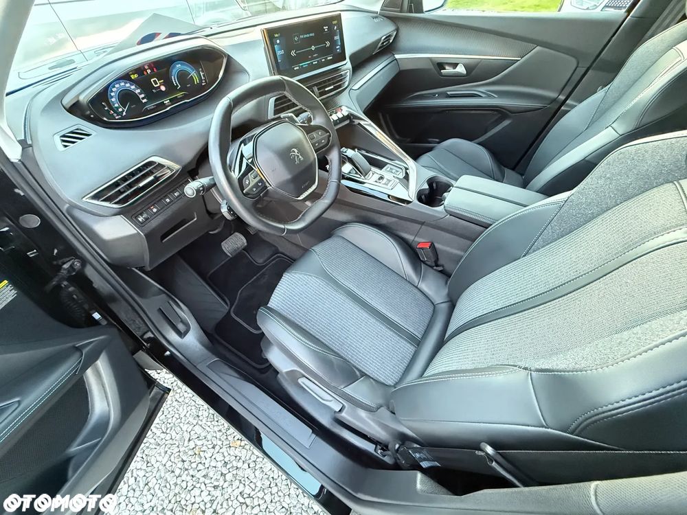 Peugeot 3008 1.6 PureTech Hybrid PHEV Allure Pack S&S EAT8 - 24