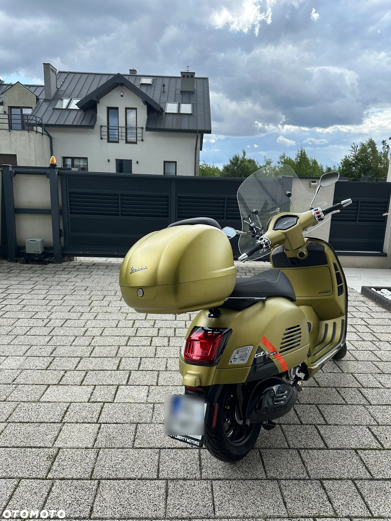 Vespa GTS - 5