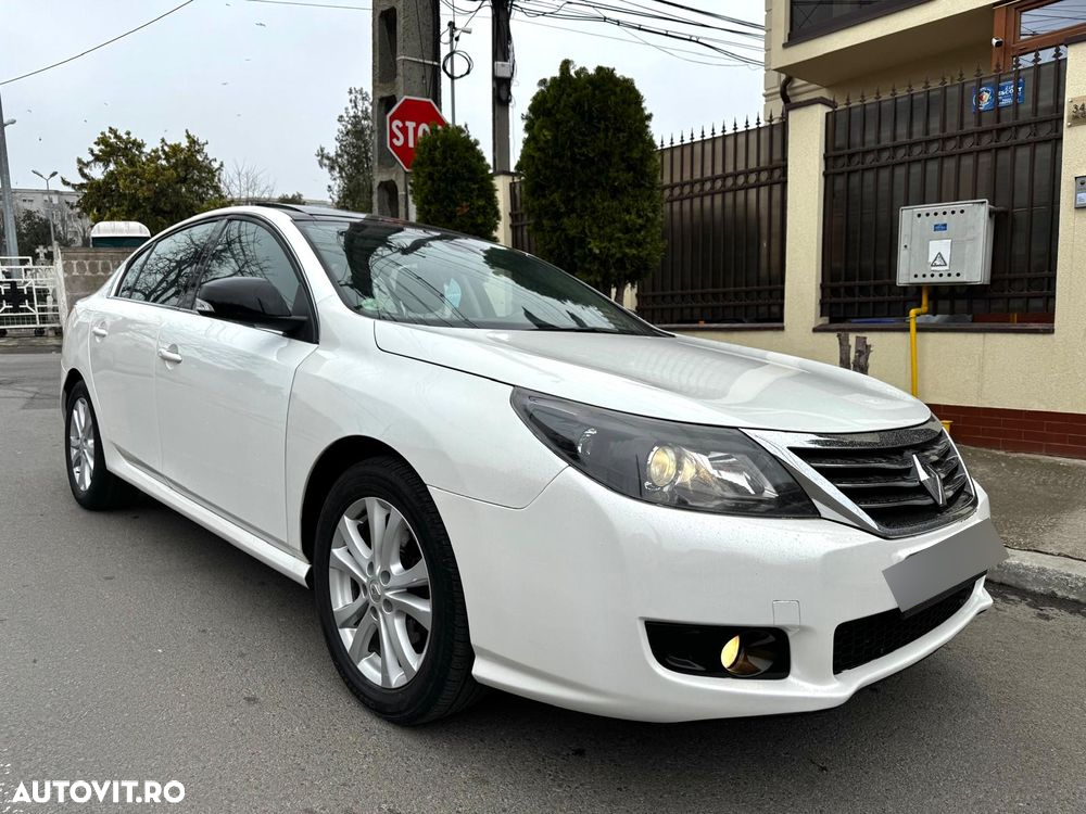 Renault Latitude 2.0 dCi Luxury - 8