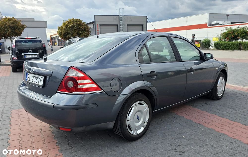Ford Mondeo 1.8 Trend X - 4