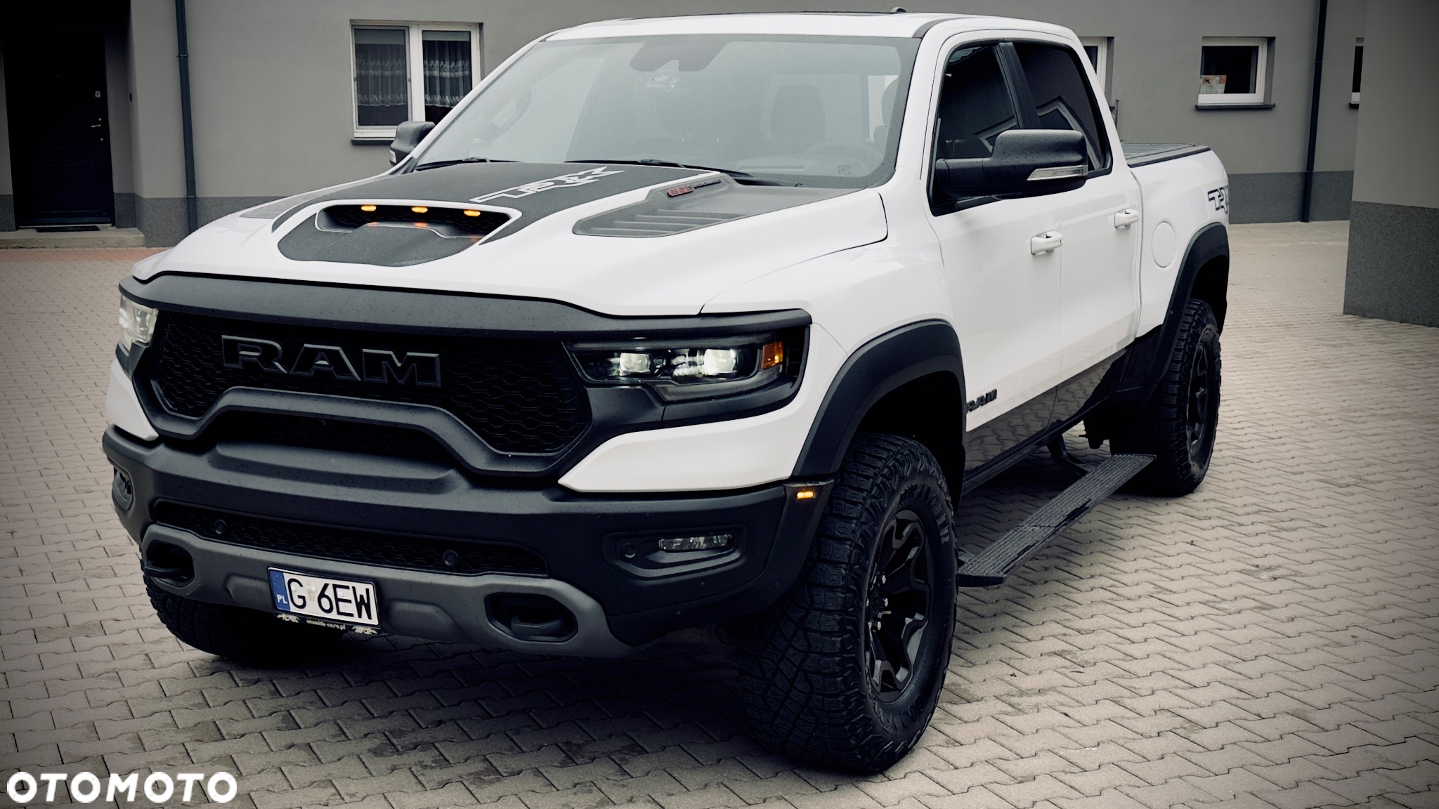 RAM 1500 TRX - 18