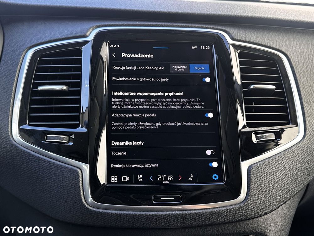 Volvo XC 90 - 30